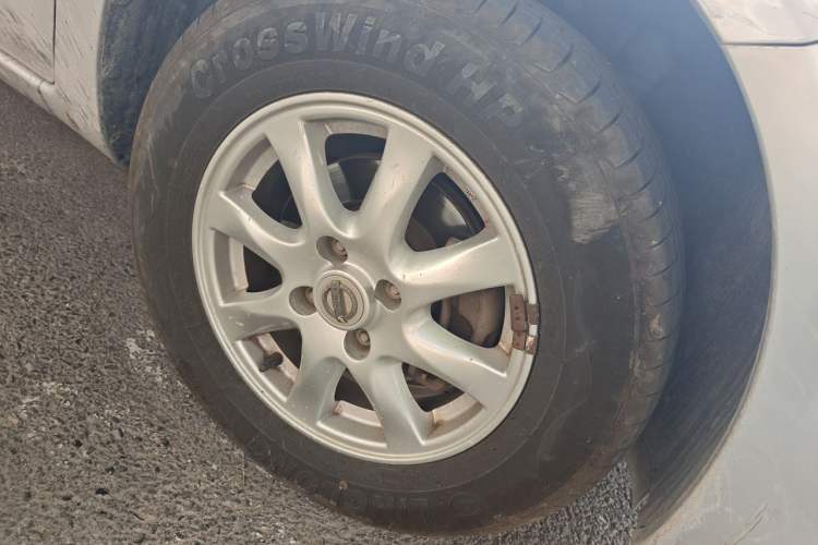 Used Nissan Sunny 2015 1.5XE Manual Elite Edition Right Front Wheel Hub