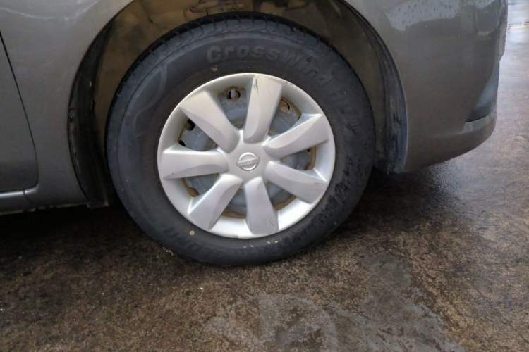 Used Nissan Sunny 2015 1.5XE CVT Comfort Edition Right Front Wheel Hub
