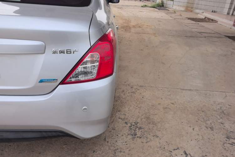 Used Nissan Sunny 2015 1.5XE Manual Master Edition Right Rear Taillight