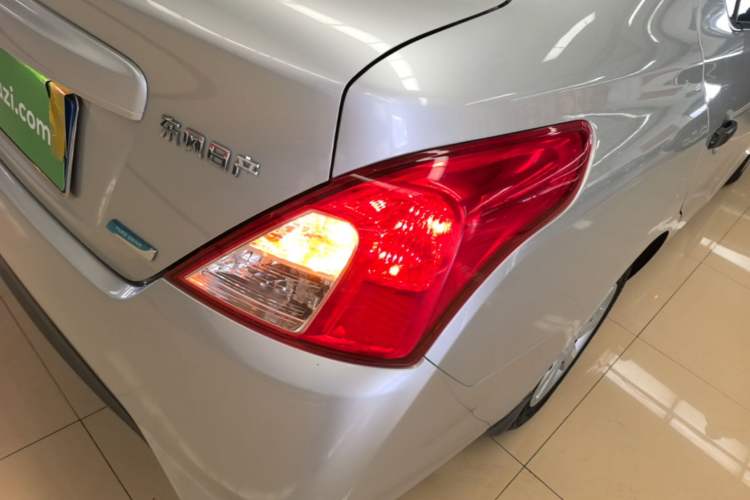 Used Nissan Sunny 2015 1.5XE Manual Comfort Edition Right Rear Taillight