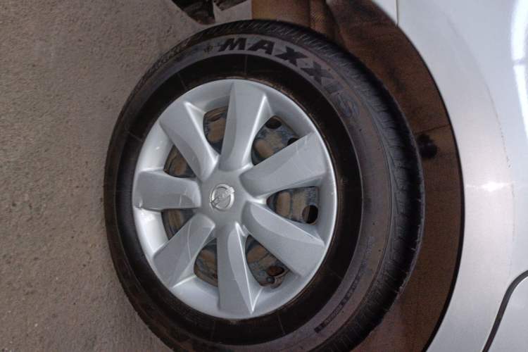 Used Nissan Sunny 2015 1.5XE CVT Comfort Edition Right Rear Wheel Hub