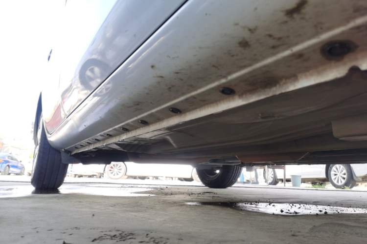 Used Nissan Sunny 2015 1.5XE CVT Comfort Edition Right Side Sill