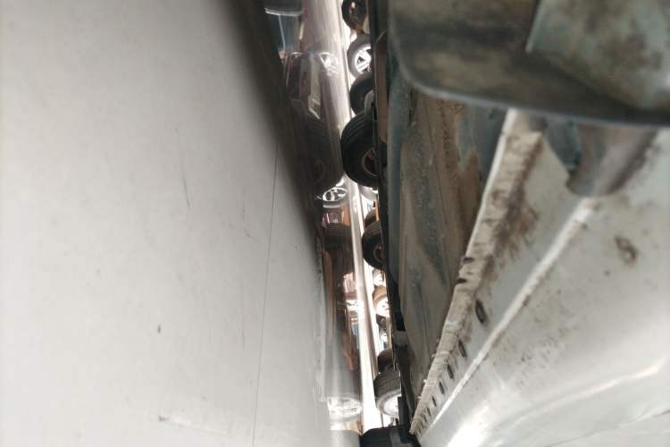 Used Nissan Sunny 2015 1.5XE CVT Elite Edition Right Side Sill