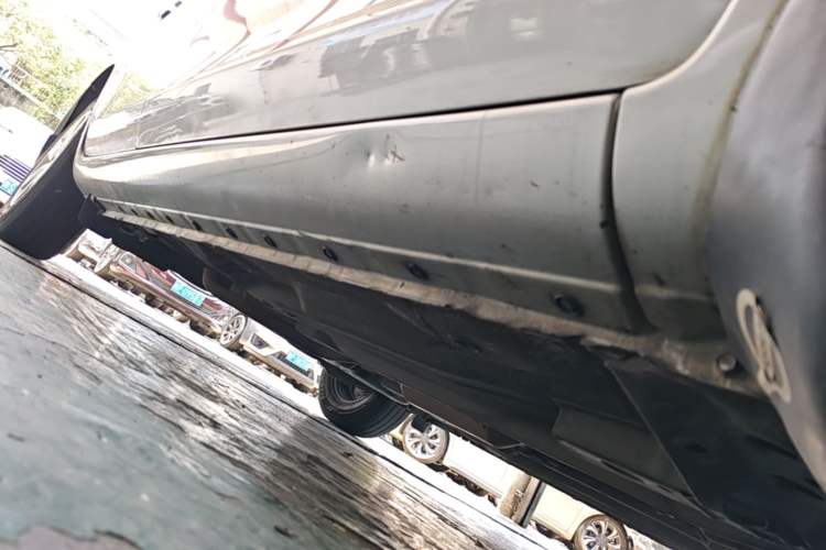 Used Nissan Sunny 2015 1.5XE CVT Comfort Edition Right Side Sill