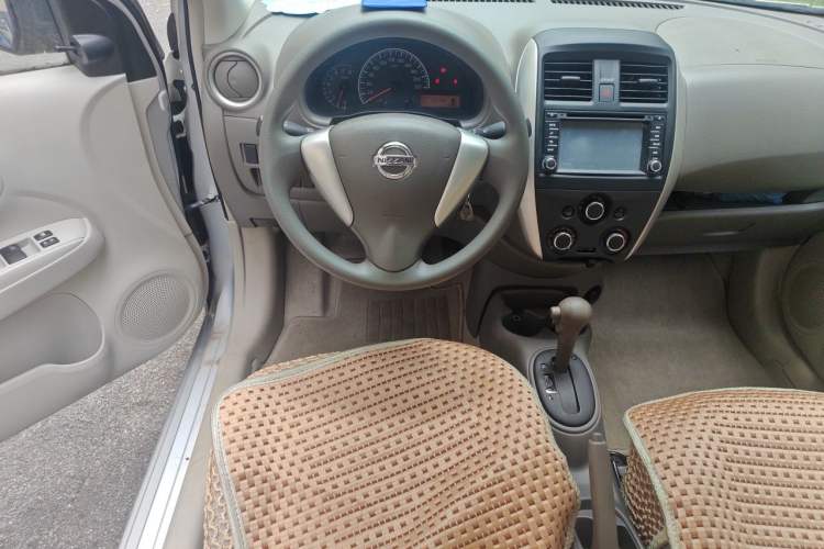 Used Nissan Sunny 2015 1.5XE CVT Comfort Edition Steering Wheel
