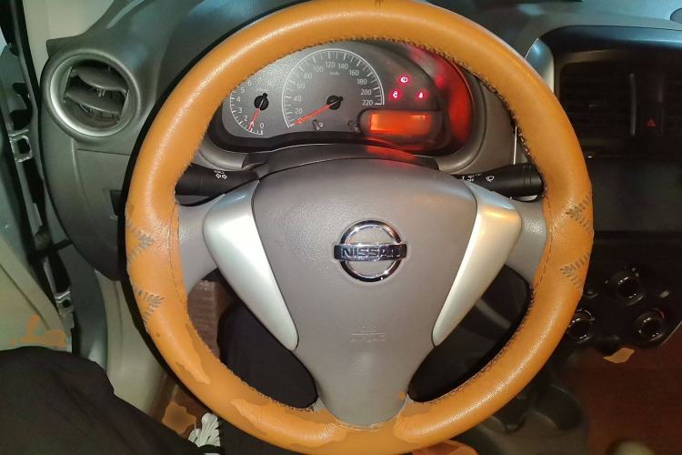 Used Nissan Sunny 2015 1.5XE Manual Comfort Edition Steering Wheel