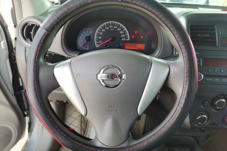 Used Nissan Sunny 2015 1.5XE CVT Comfort Edition Steering Wheel