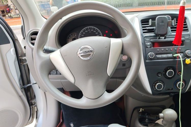 Used Nissan Sunny 2015 1.5XE CVT Master Edition Steering Wheel