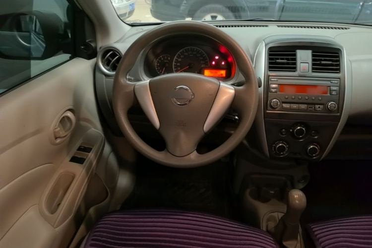 Used Nissan Sunny 2015 1.5XE Manual Comfort Edition Steering Wheel