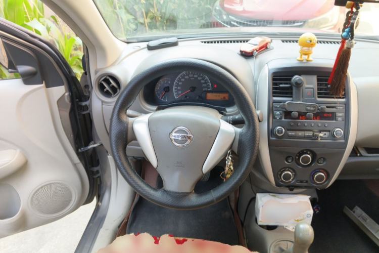 Used Nissan Sunny 2015 1.5XE Manual Comfort Edition Steering Wheel