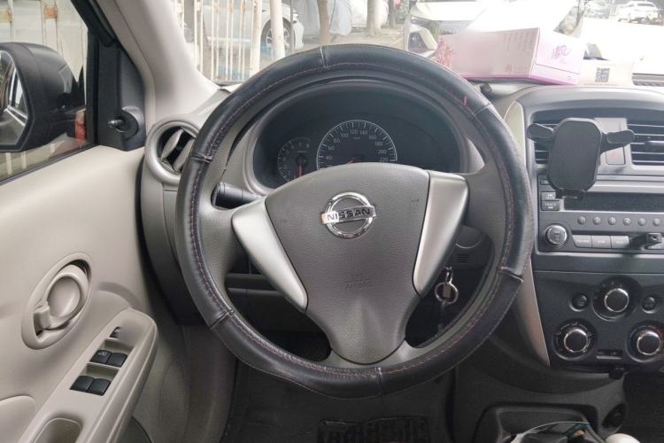 Used Nissan Sunny 2015 1.5XE Manual Comfort Edition Steering Wheel