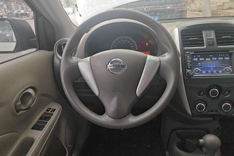 Used Nissan Sunny 2015 1.5XE CVT Master Edition Steering Wheel