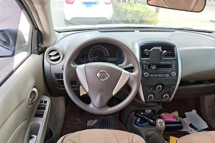 Used Nissan Sunny 2015 1.5XE Manual Comfort Edition Steering Wheel