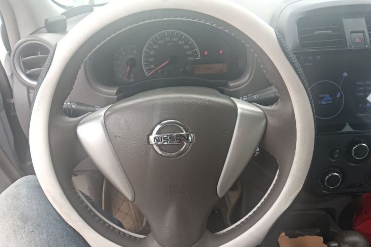 Used Nissan Sunny 2015 1.5XE CVT Comfort Edition Steering Wheel