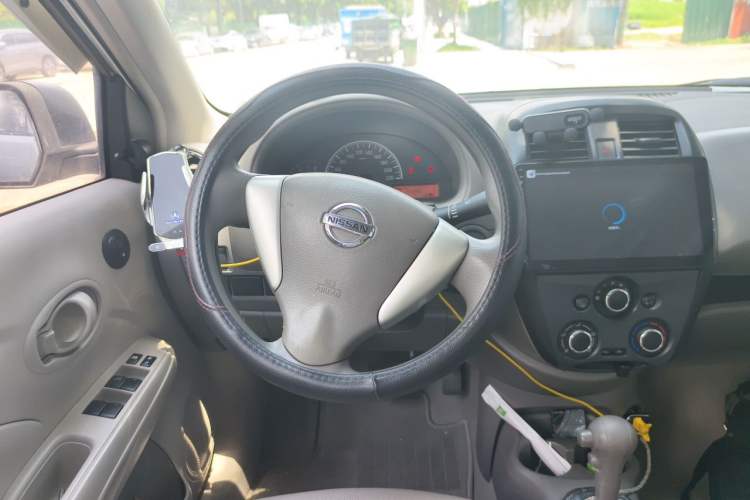 Used Nissan Sunny 2015 1.5XE CVT Comfort Edition Steering Wheel