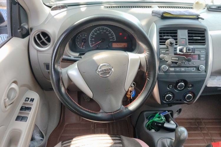 Used Nissan Sunny 2015 1.5XE Manual Comfort Edition Steering Wheel