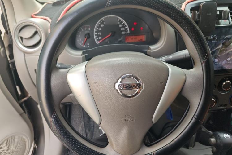 Used Nissan Sunny 2015 1.5XE CVT Comfort Edition Steering Wheel
