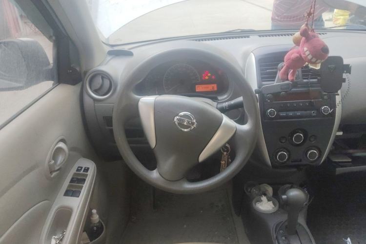 Used Nissan Sunny 2015 1.5XE CVT Comfort Edition Steering Wheel
