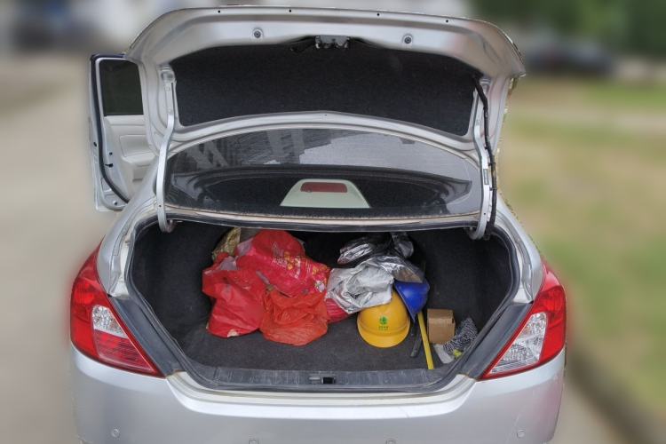 Used Nissan Sunny 2015 1.5XE CVT Comfort Edition Trunk