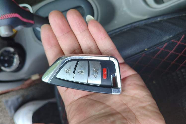 Used Nissan Sunny 2015 1.5XE CVT Comfort Edition Vehicle Key
