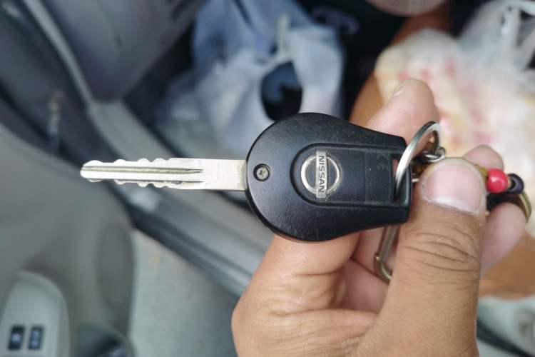 Used Nissan Sunny 2015 1.5XE Manual Comfort Edition Vehicle Key