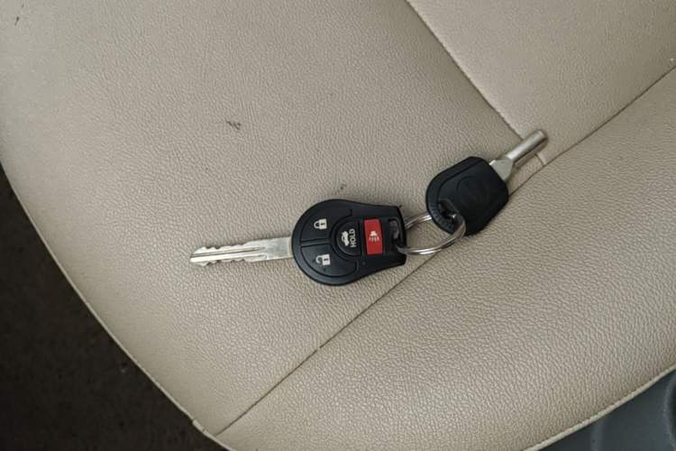 Used Nissan Sunny 2015 1.5XE CVT Comfort Edition Vehicle Key
