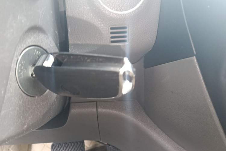 Used Nissan Sunny 2015 1.5XE CVT Comfort Edition Vehicle Key