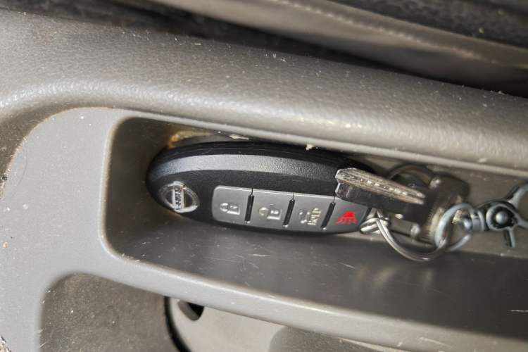 Used Nissan Sunny 2015 1.5XE CVT Master Edition Vehicle Key
