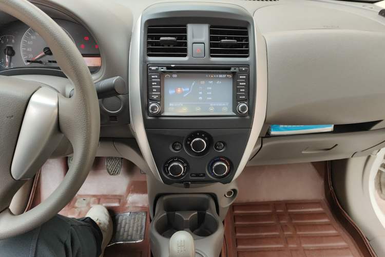 Used Nissan Sunny 2015 1.5XE Manual Comfort Edition Audio And AC Panel
