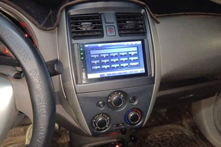 Used Nissan Sunny 2015 1.5XE CVT Comfort Edition Audio And AC Panel
