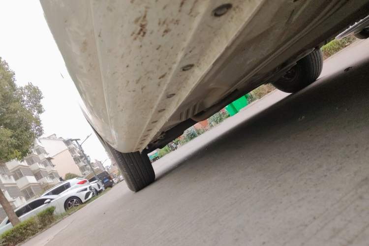 Used Nissan Sunny 2015 1.5XE Manual Comfort Edition Chassis Front Right
