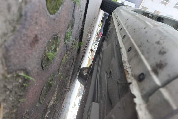 Used Nissan Sunny 2015 1.5XE Manual Comfort Edition Chassis Front Right