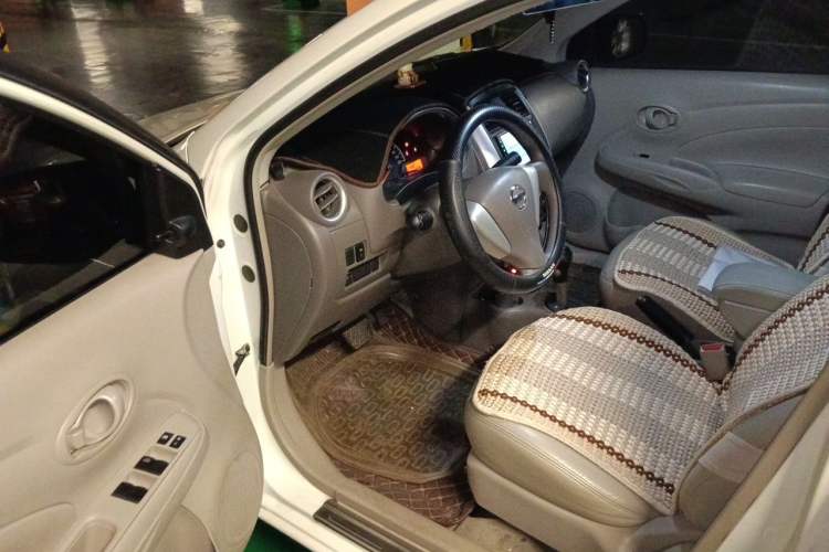 Used Nissan Sunny 2015 1.5XE CVT Comfort Edition Driver Seat