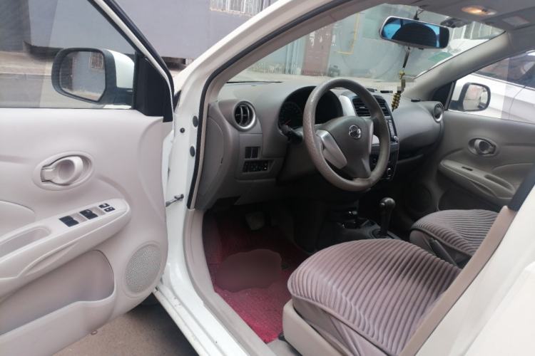 Used Nissan Sunny 2015 1.5XE CVT Comfort Edition Driver Seat