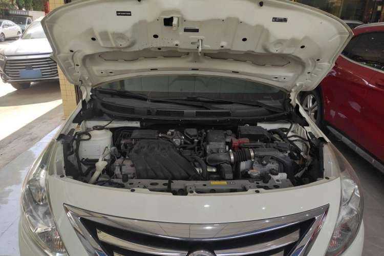 Used Nissan Sunny 2015 1.5XE CVT Master Edition Engine Bay
