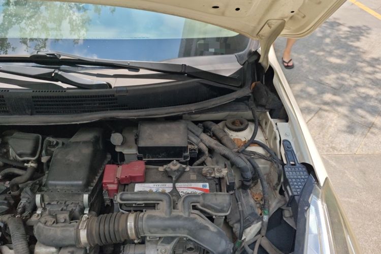 Used Nissan Sunny 2015 1.5XE CVT Comfort Edition Engine Bay Left