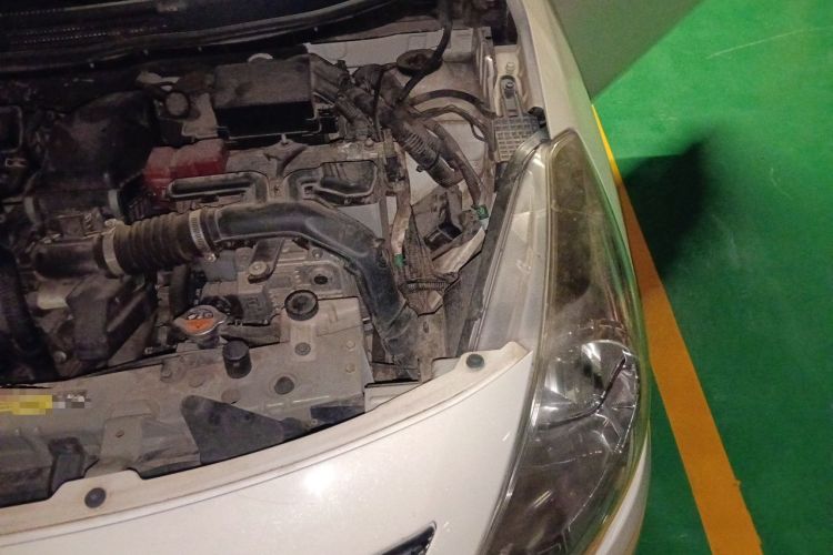 Used Nissan Sunny 2015 1.5XE CVT Comfort Edition Engine Bay Left