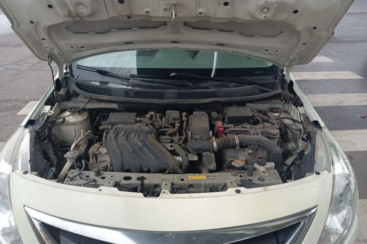 Used Nissan Sunny 2015 1.5XE CVT Comfort Edition Engine Bay