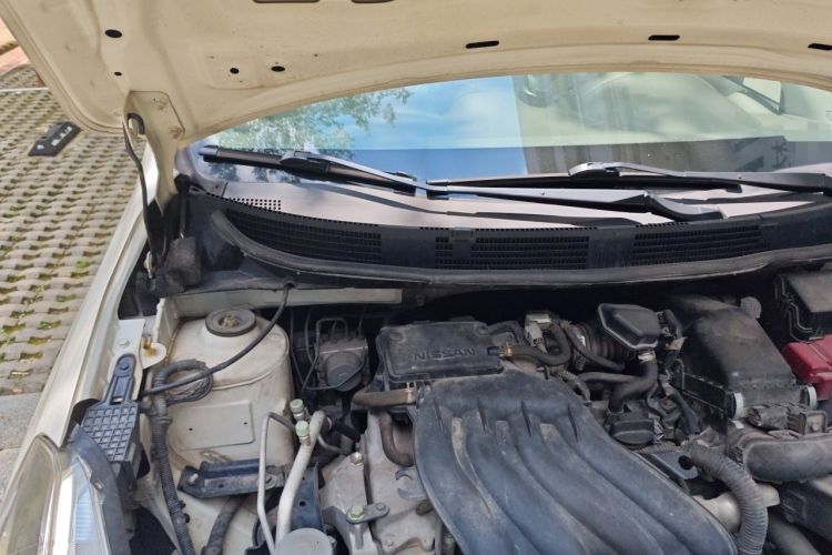 Used Nissan Sunny 2015 1.5XE CVT Comfort Edition Engine Bay Right