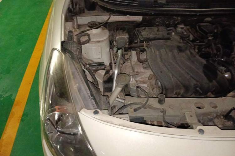 Used Nissan Sunny 2015 1.5XE CVT Comfort Edition Engine Bay Right