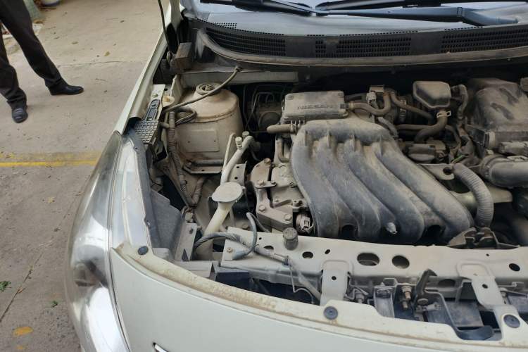 Used Nissan Sunny 2015 1.5XE Manual Comfort Edition Engine Bay Right
