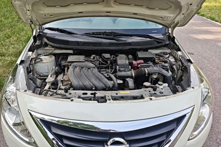 Used Nissan Sunny 2015 1.5XE Manual Comfort Edition Engine Bay