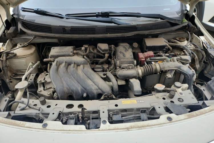 Used Nissan Sunny 2015 1.5XE Manual Comfort Edition Engine Bay