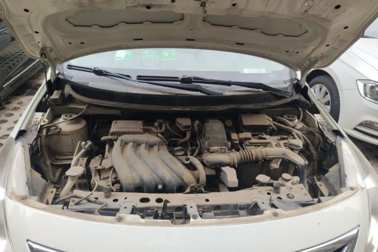 Used Nissan Sunny 2015 1.5XE Manual Master Edition Engine Bay