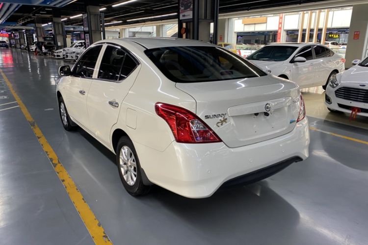 Used Nissan Sunny 2015 1.5XE CVT Comfort Edition Exterior 2