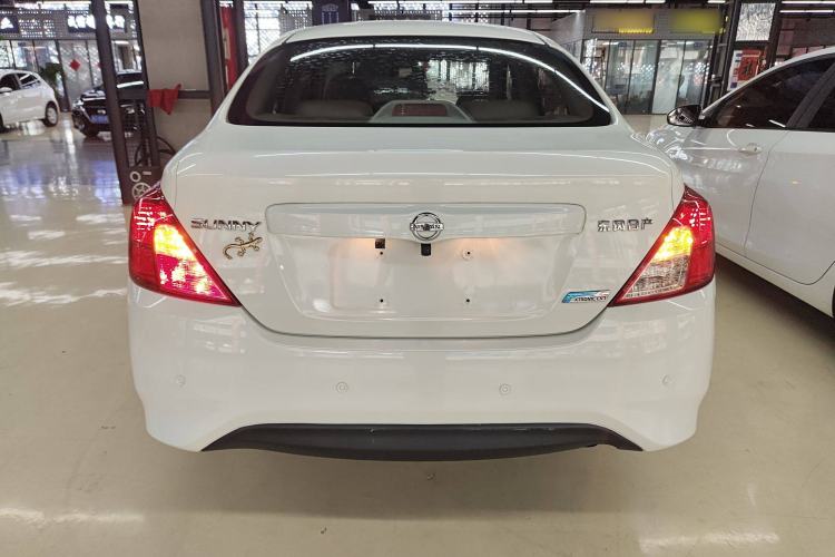 Used Nissan Sunny 2015 1.5XE CVT Comfort Edition Exterior 4