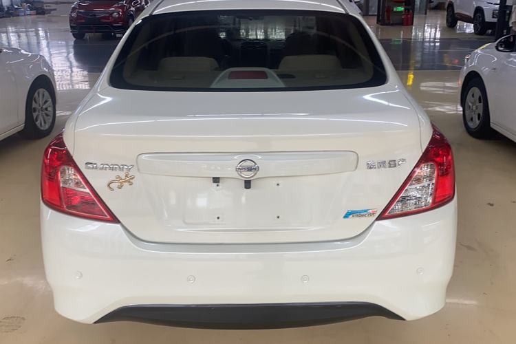Used Nissan Sunny 2015 1.5XE CVT Comfort Edition Exterior 5
