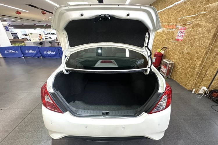Used Nissan Sunny 2015 1.5XE CVT Comfort Edition Exterior 7