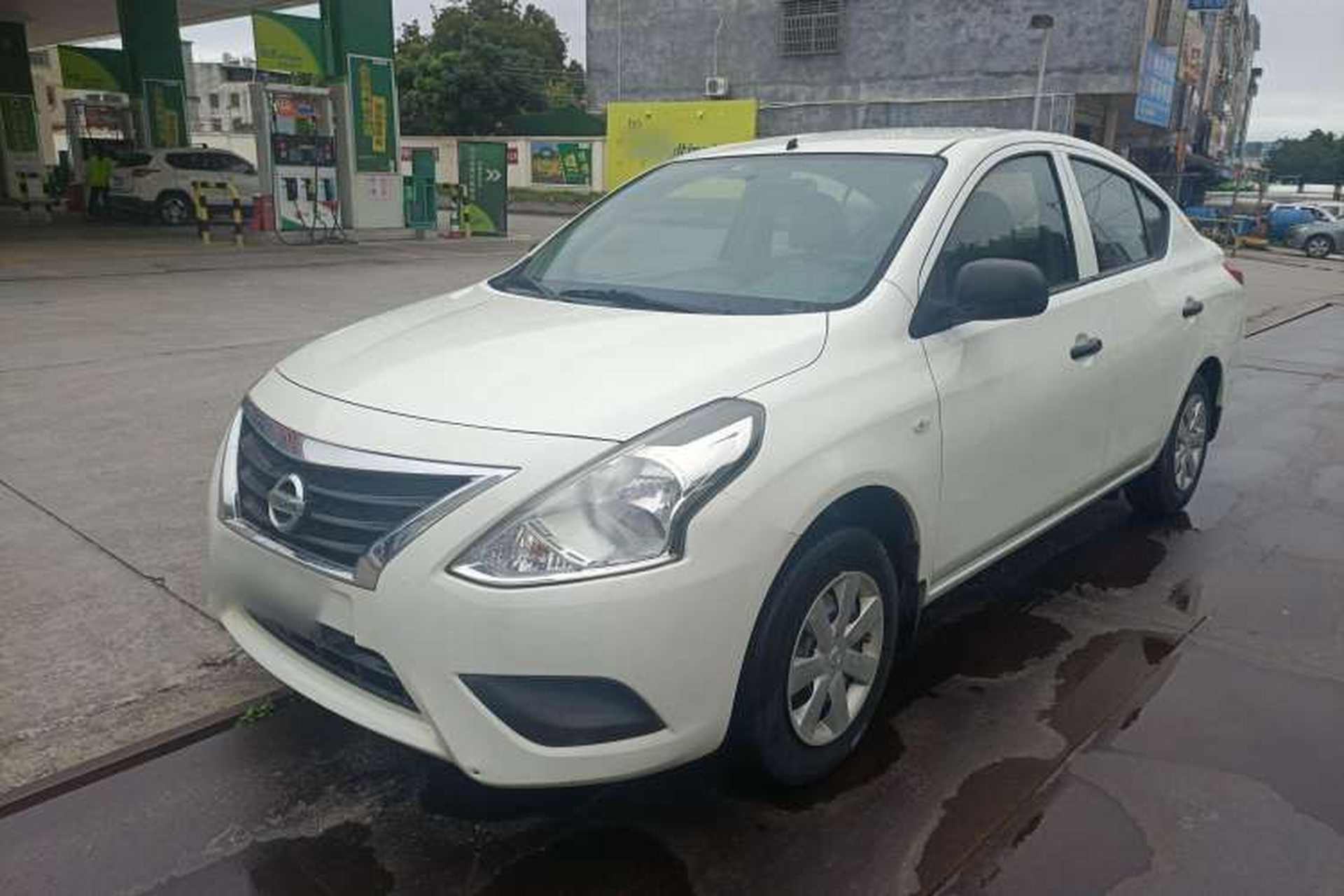 Used Nissan Sunny 2015 1.5XE CVT Comfort Edition Front Left 45 Deg