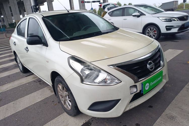 Used Nissan Sunny 2015 1.5XE CVT Comfort Edition Front Right 45 Deg